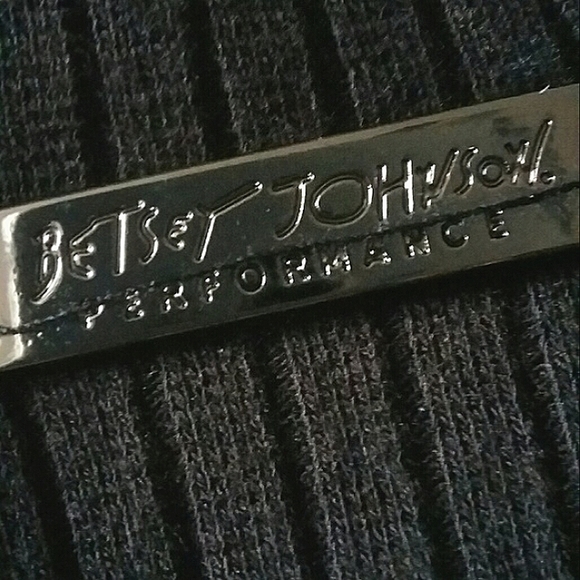 Betsey Johnson Performance Top - Picture 3 of 9